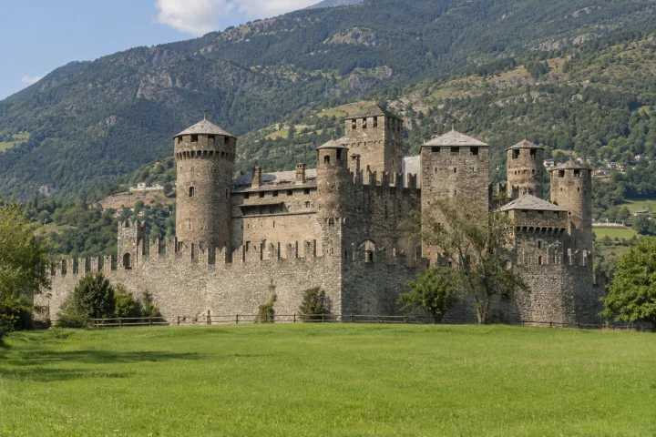 Aosta Valley - Fénis Castle