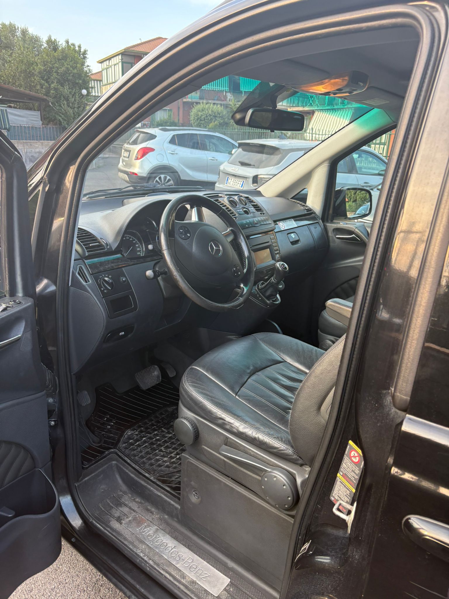 Vehicle image of Carmelo