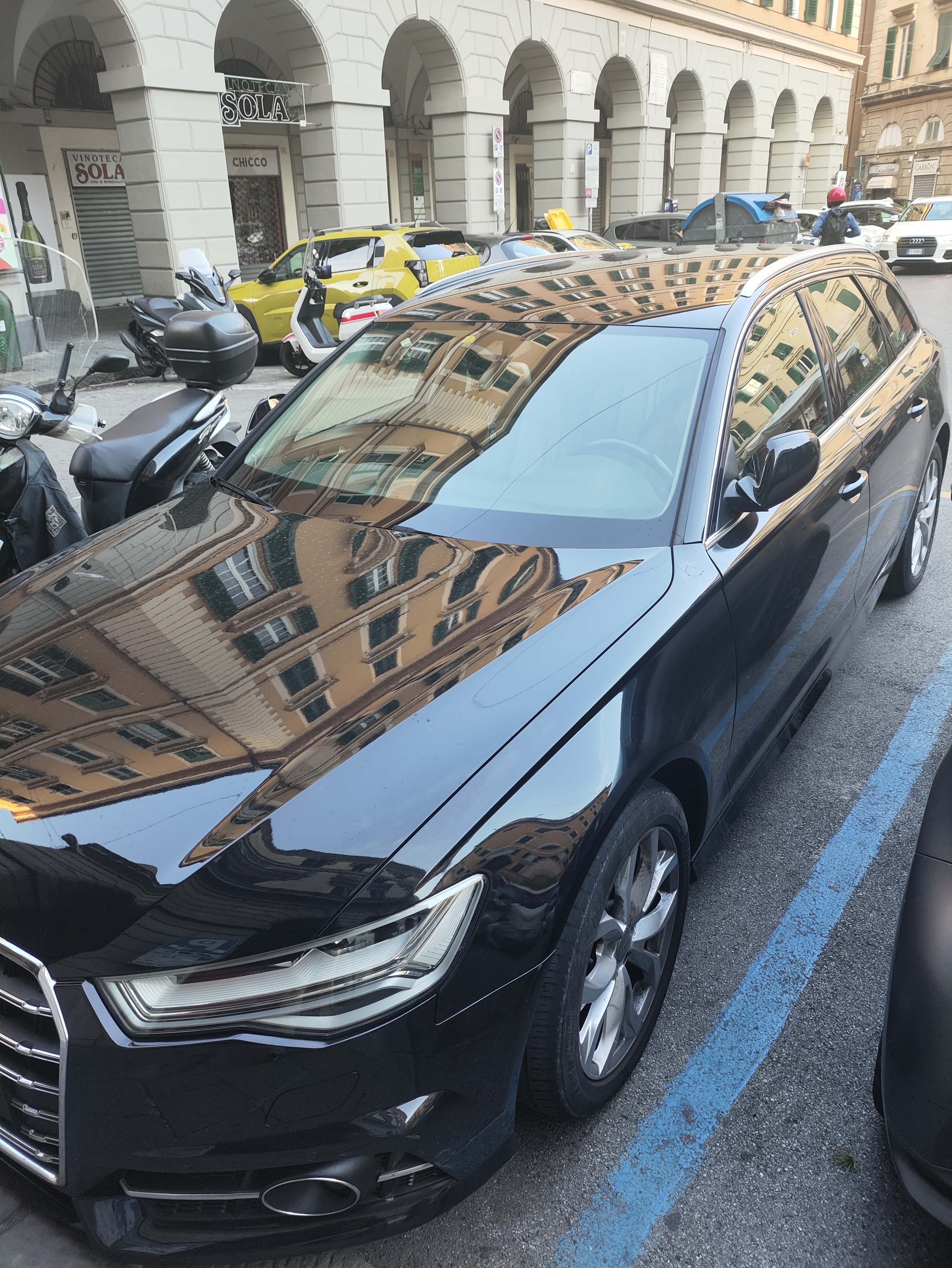Vehicle image of tarek