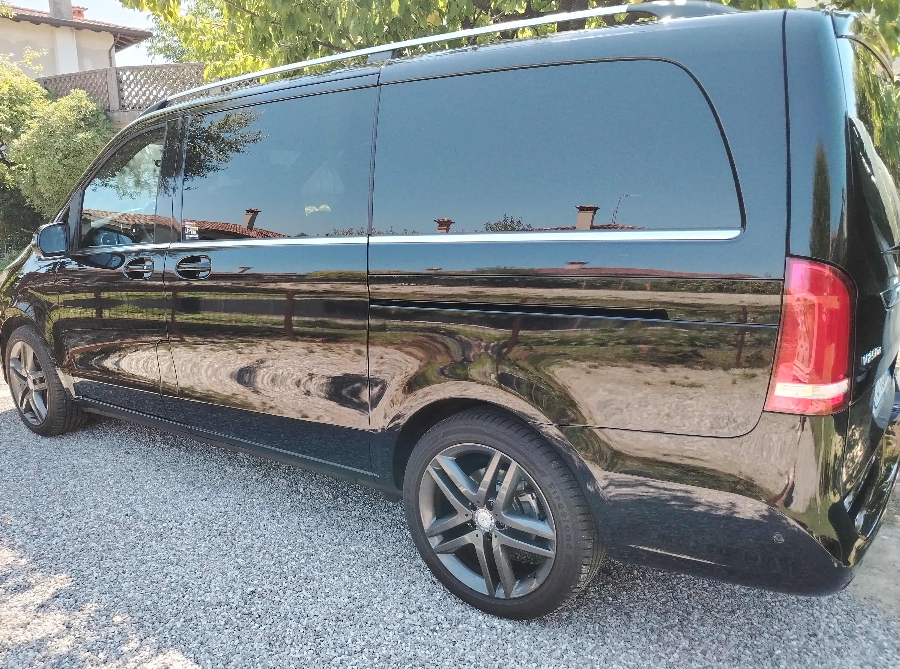 Vehicle image of TIZIANA