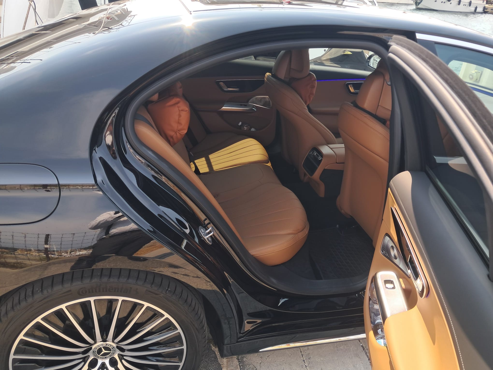 Vehicle image of giovanni