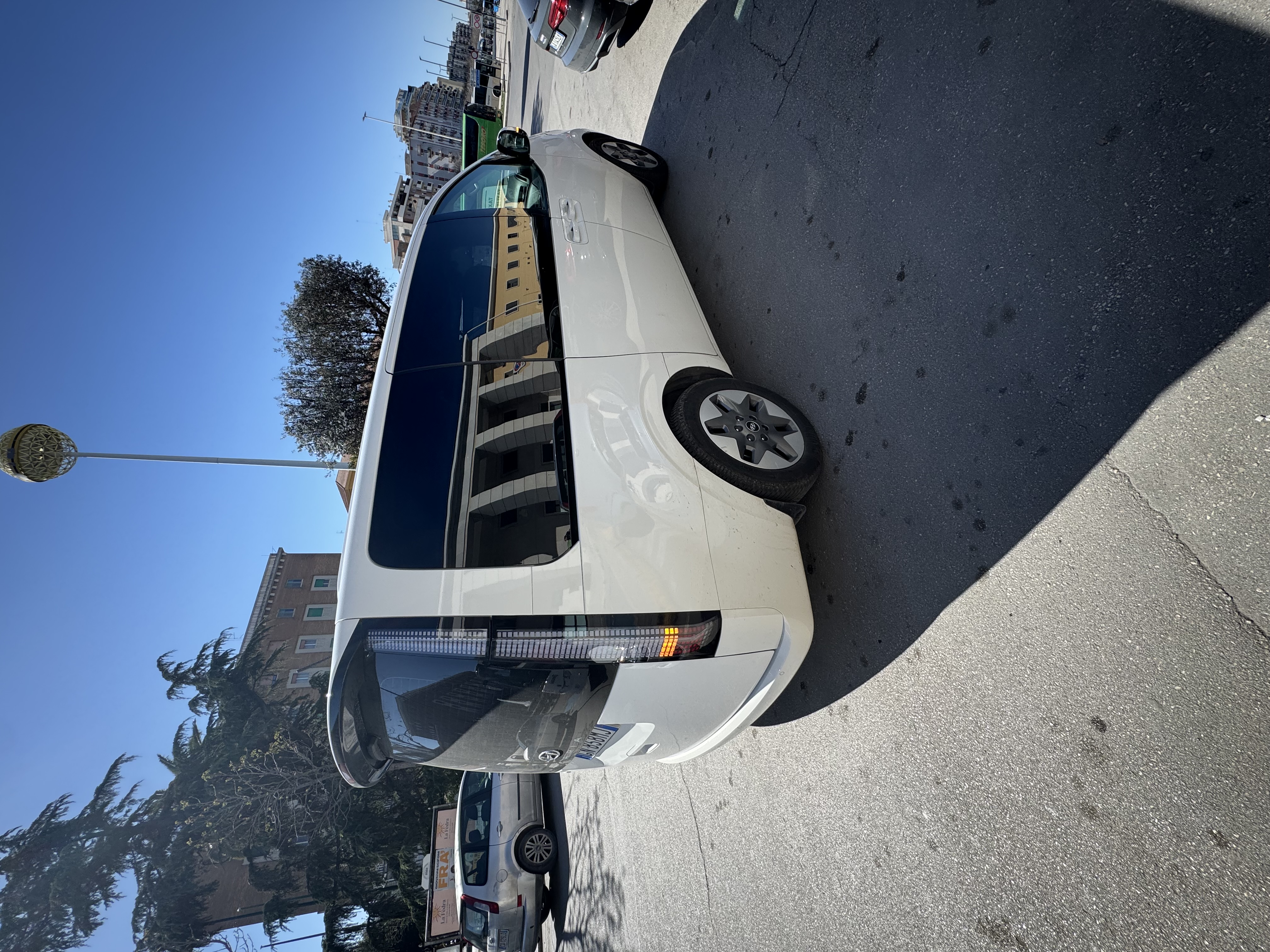 Vehicle image of Leonardo