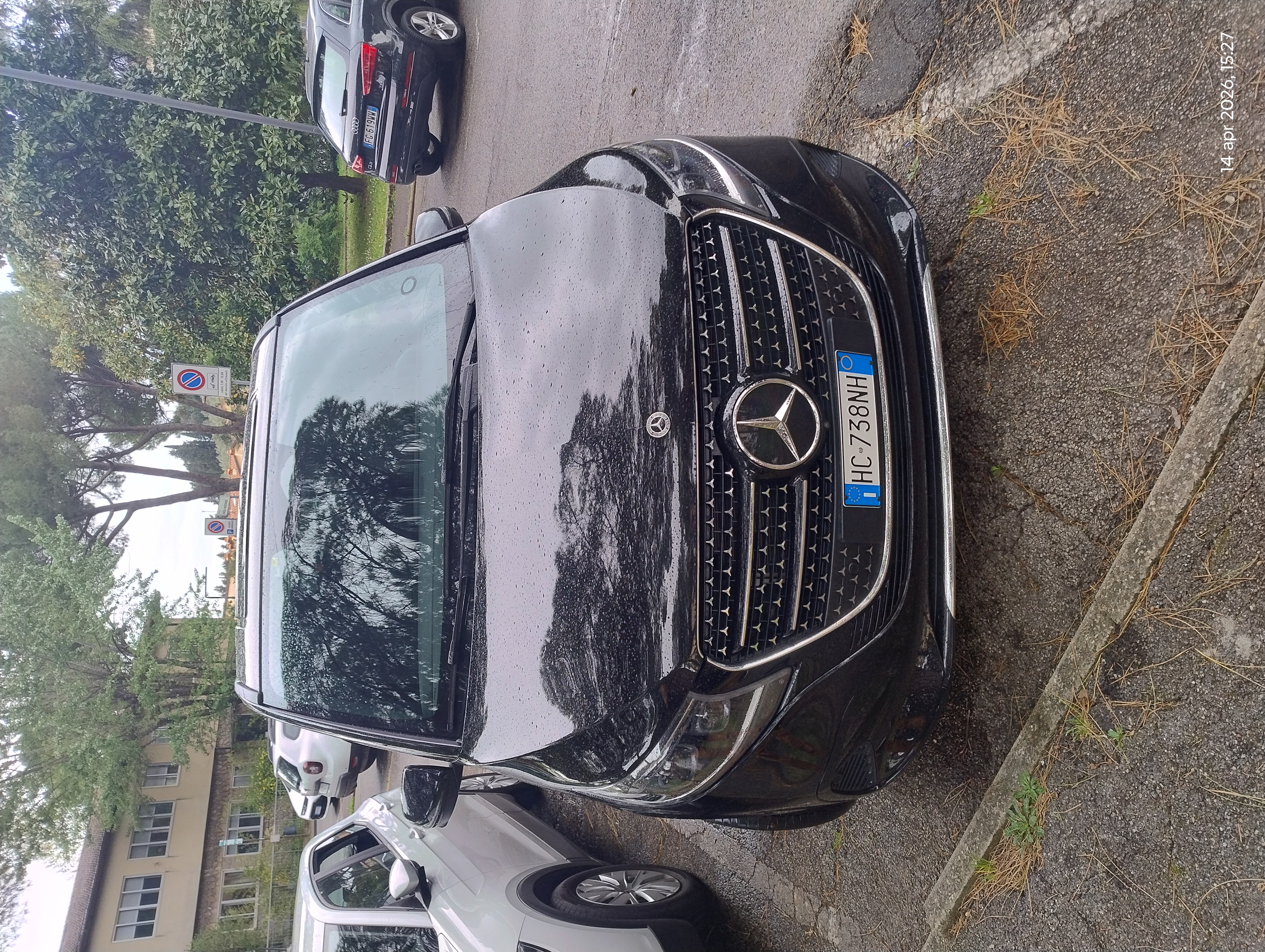 Vehicle image of Giovanni