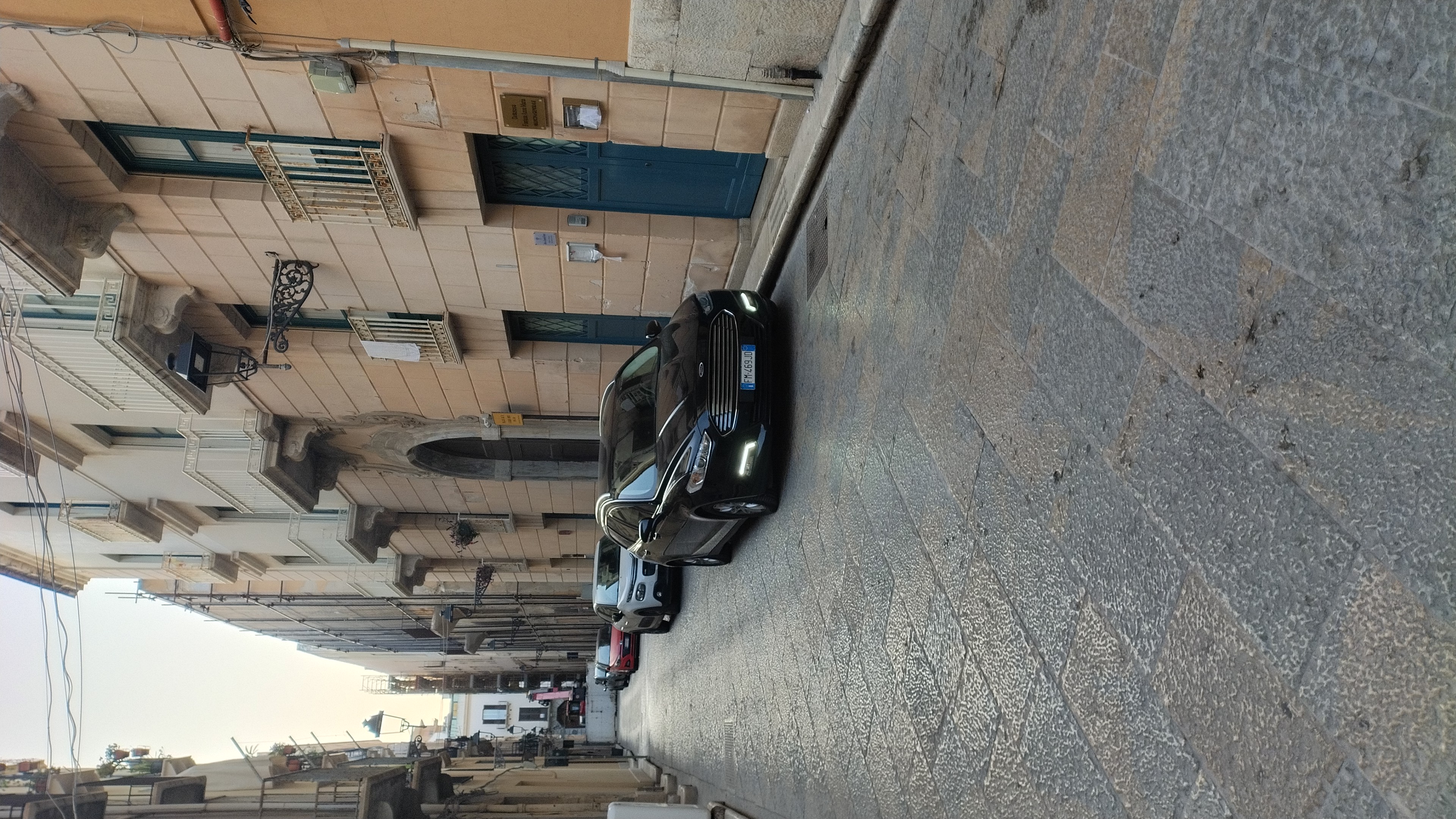 Vehicle image of Giovanni