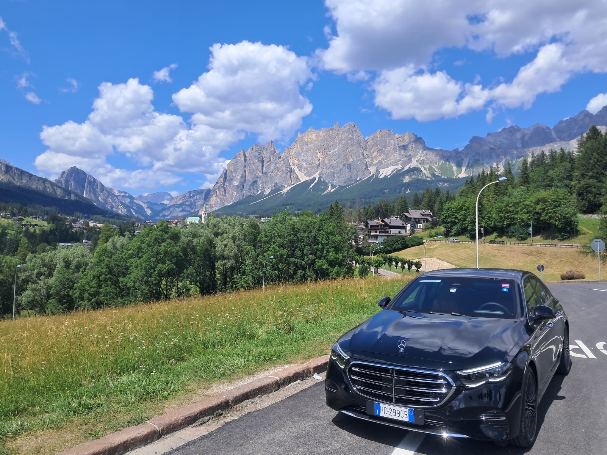Vehicle image of giovanni