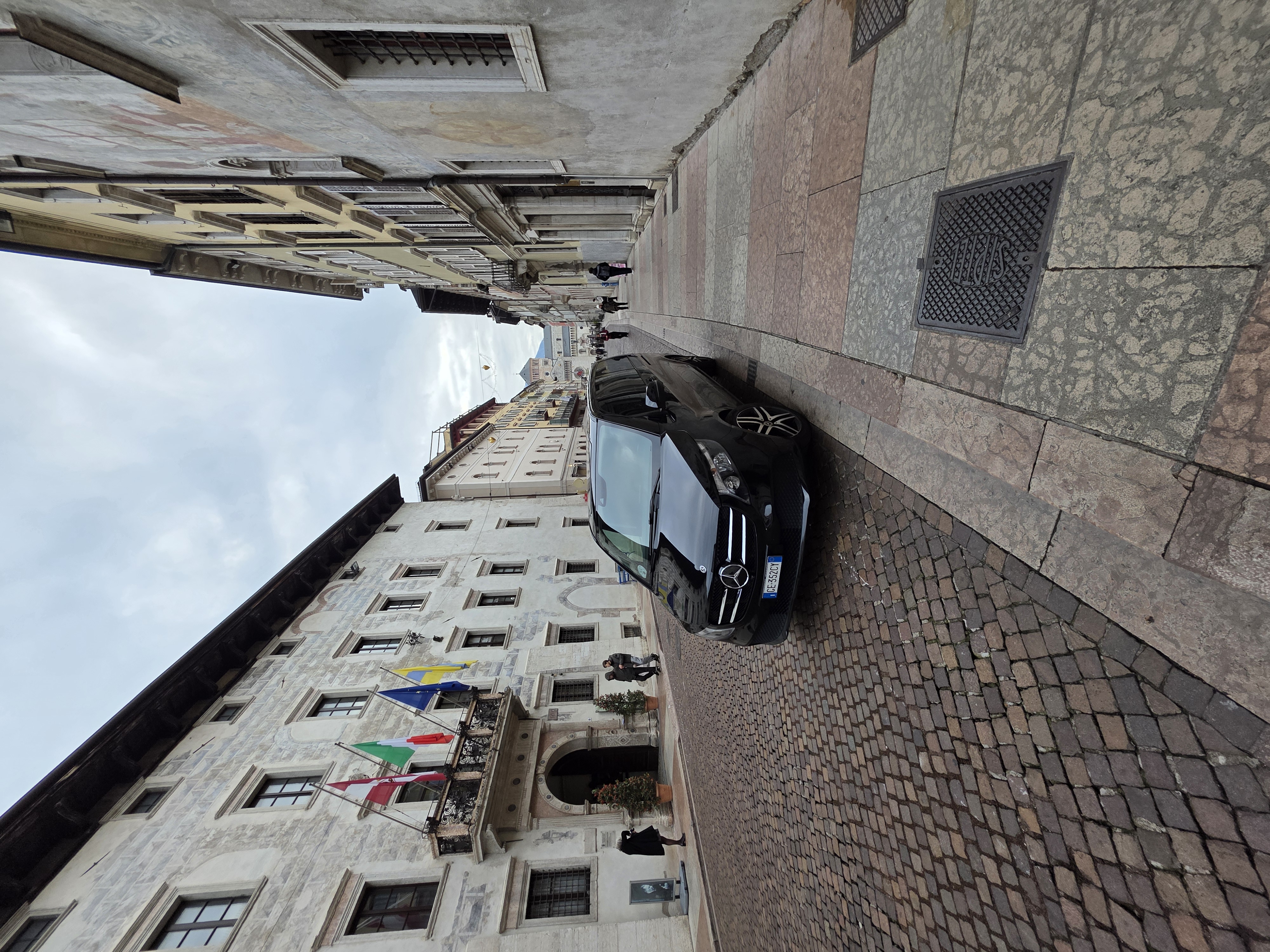 Vehicle image of Alf