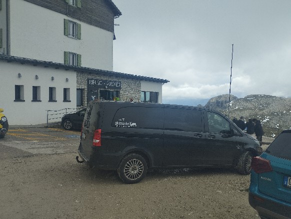 Fahrzeugbild von Taxi