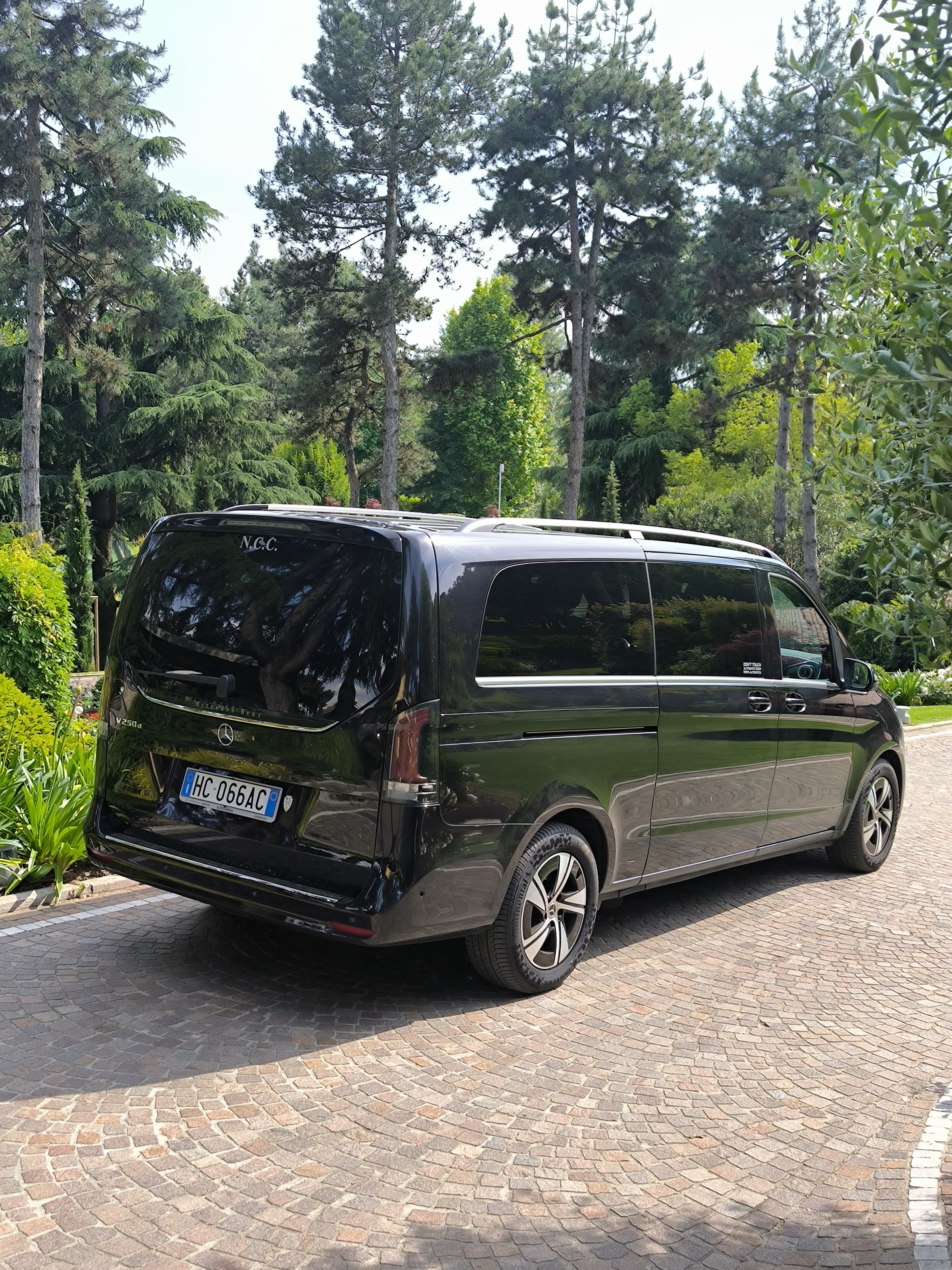 Vehicle image of Ahmed
