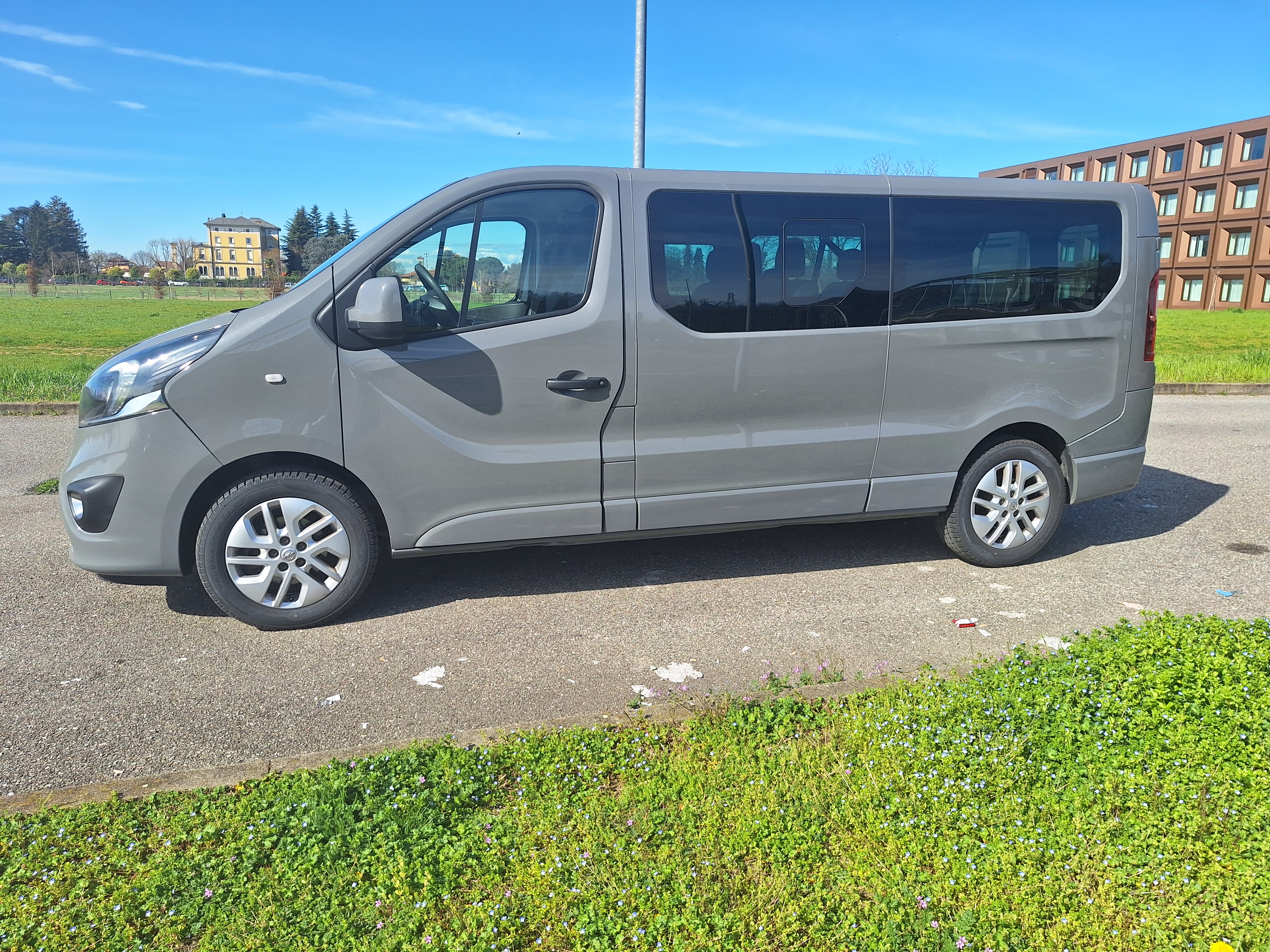Vehicle image of Antonio