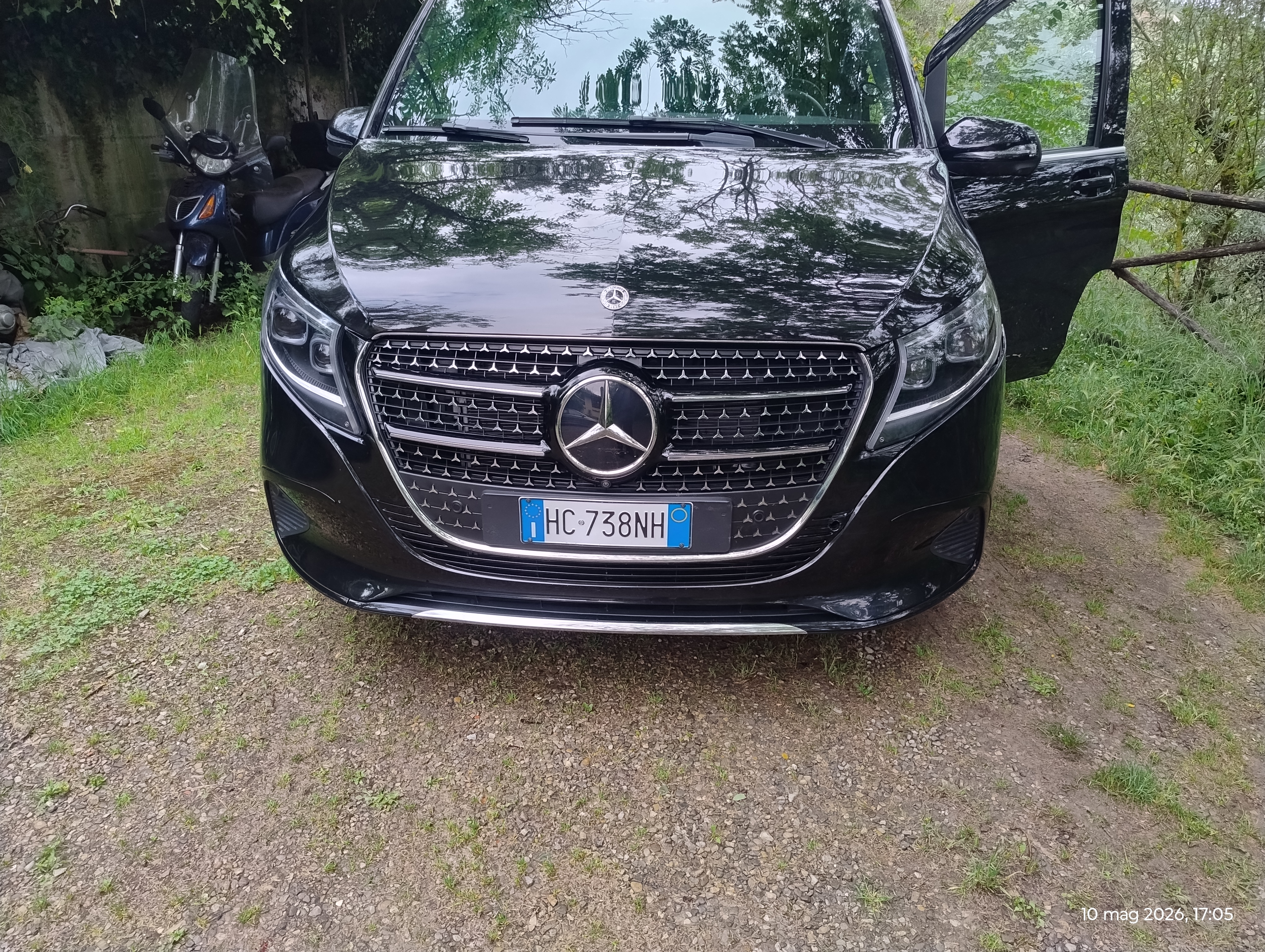 Vehicle image of Giovanni