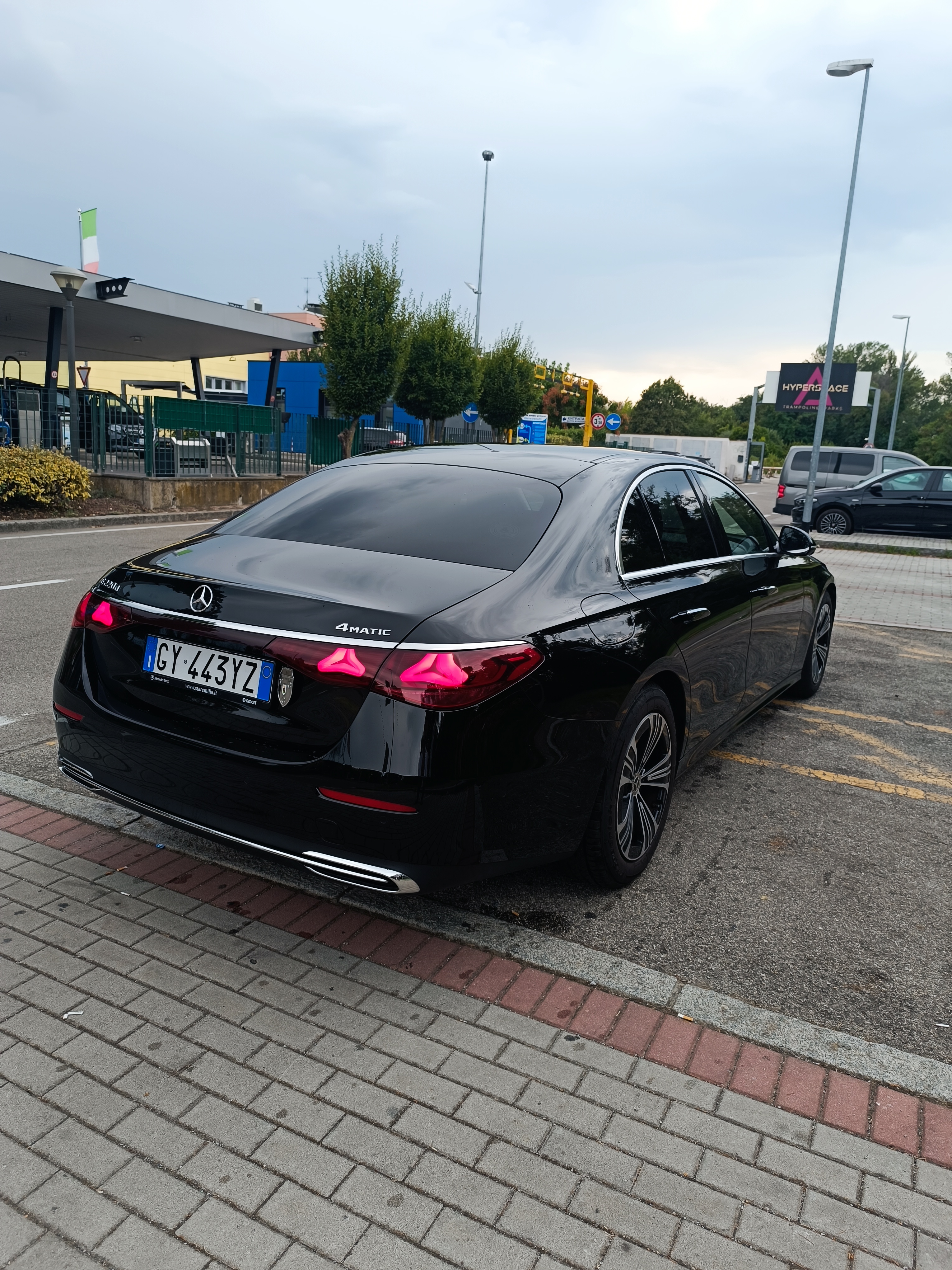 Vehicle image of Dario