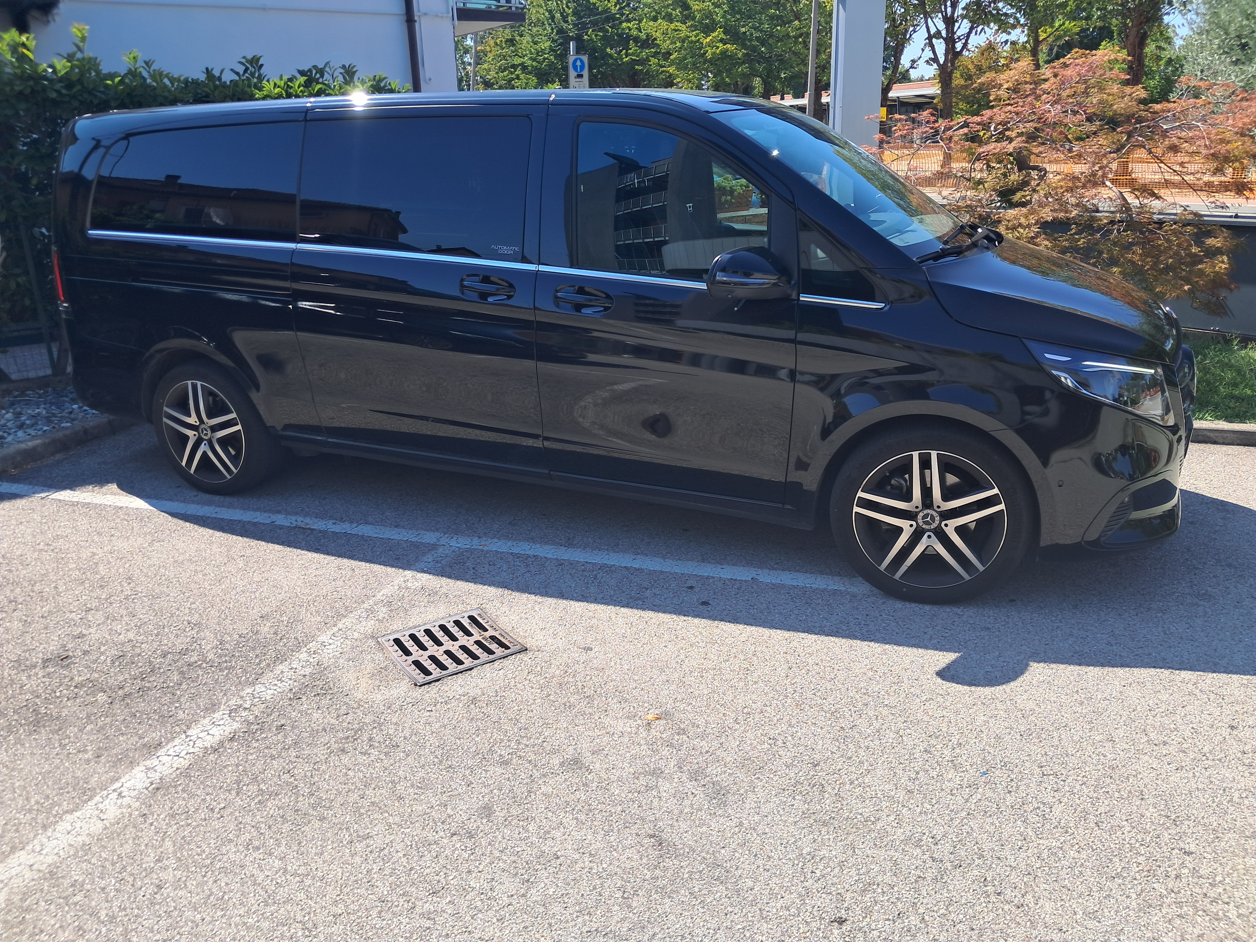 Vehicle image of Shadi